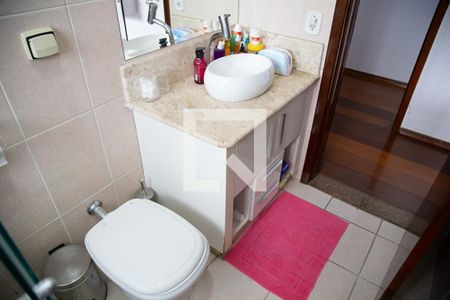 Casa à venda com 150m², 4 quartos e 4 vagasBanheiro da Suíte 2