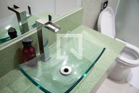 Casa à venda com 150m², 4 quartos e 4 vagasBanheiro Social