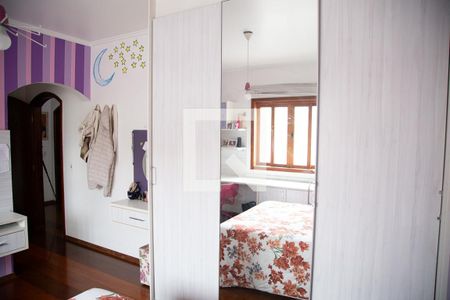 Casa à venda com 150m², 4 quartos e 4 vagasSuíte 2