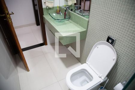 Casa à venda com 150m², 4 quartos e 4 vagasBanheiro Social