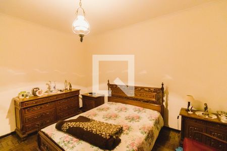 Casa à venda com 438m², 4 quartos e 4 vagasSuíte 4