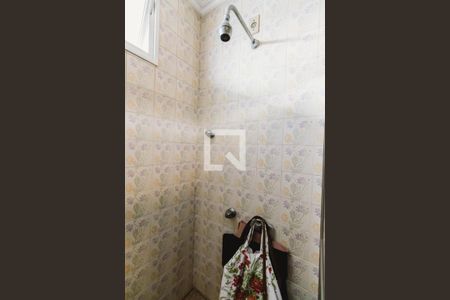 Casa à venda com 438m², 4 quartos e 4 vagasBanheiro da Suíte 1 Chuveiro