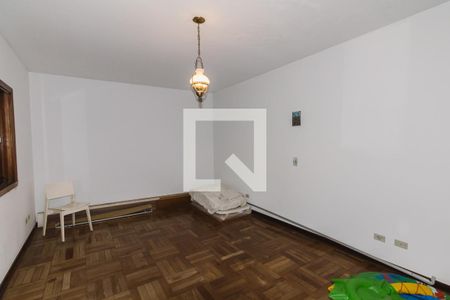 Casa à venda com 438m², 4 quartos e 4 vagasEdícula Quarto 2