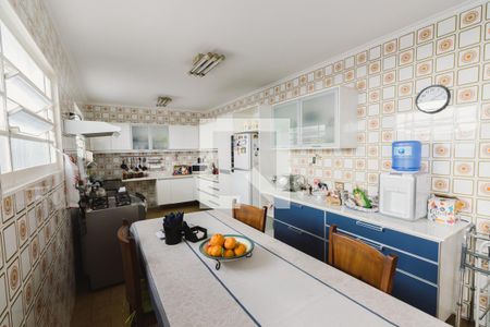 Casa à venda com 438m², 4 quartos e 4 vagasCozinha