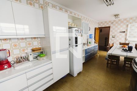 Casa à venda com 438m², 4 quartos e 4 vagasCozinha