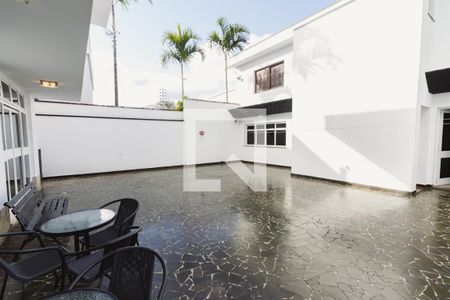 Casa à venda com 438m², 4 quartos e 4 vagasQuintal