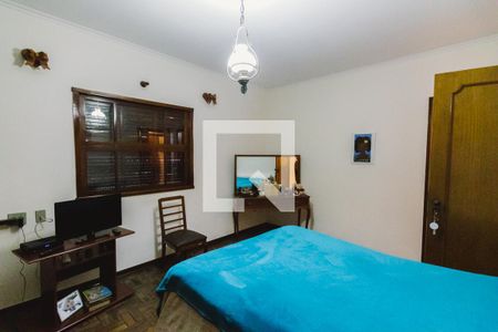 Casa à venda com 438m², 4 quartos e 4 vagasSuíte 1