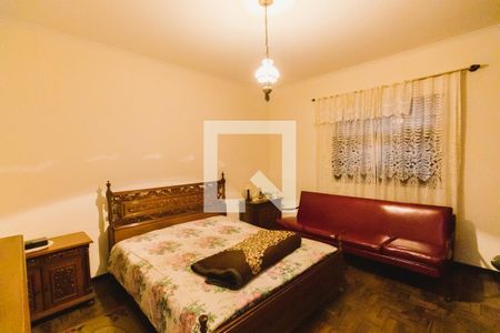 Casa à venda com 438m², 4 quartos e 4 vagasSuíte 4