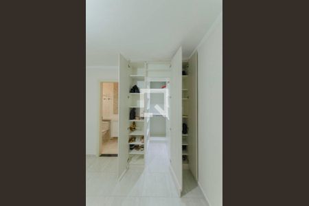 Casa de condomínio à venda com 80m², 2 quartos e 2 vagasCloset Suíte 1