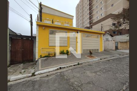 Casa de condomínio à venda com 80m², 2 quartos e 2 vagasFachada
