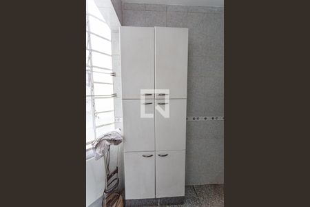 Apartamento para alugar com 70m², 2 quartos e sem vaga Apartamento para alugar com 70m², 2 quartos e sem vagaArmário da Área de Serviço