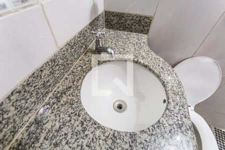 Apartamento para alugar com 70m², 2 quartos e sem vaga Apartamento para alugar com 70m², 2 quartos e sem vagaPia do Banheiro da Suíte