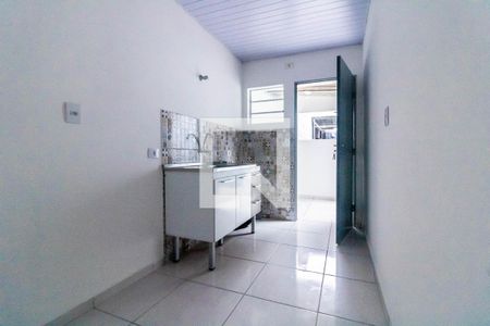 Cozinha de casa para alugar com 1 quarto, 95m² em Jardim Oriental, São Paulo