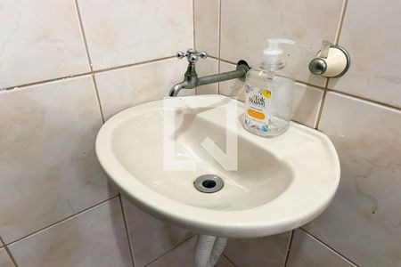 Casa à venda com 415m², 3 quartos e 3 vagasBanheiro 4