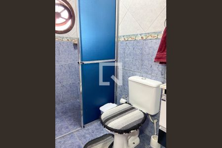 Casa à venda com 415m², 3 quartos e 3 vagasBanheiro da Suíte 2