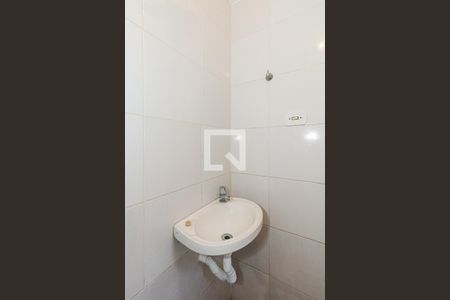Casa à venda com 140m², 3 quartos e 2 vagas Casa à venda com 140m², 3 quartos e 2 vagasBanheiro de Serviço