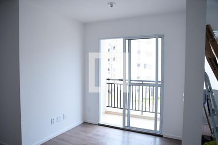 Sala de apartamento para alugar com 3 quartos, 56m² em Paisagem Renoir, Cotia