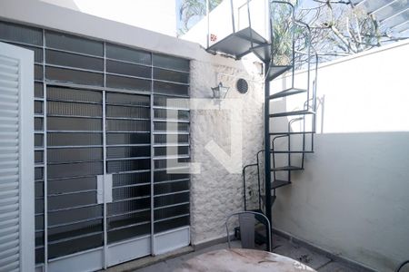 Quintal de casa à venda com 2 quartos, 180m² em Vila Congonhas, São Paulo