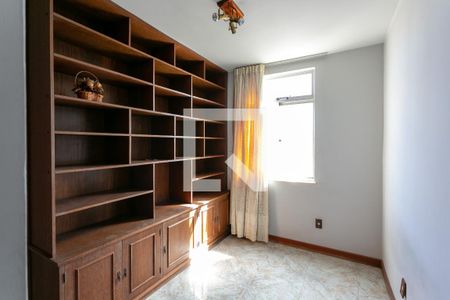 Quarto 1 de apartamento para alugar com 3 quartos, 143m² em Sagrada Família, Belo Horizonte