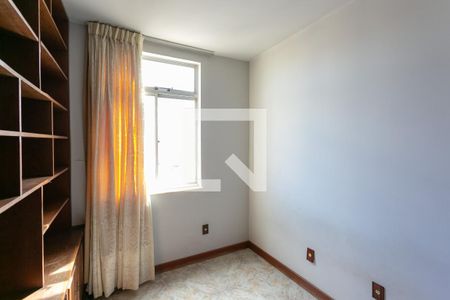 Quarto 1 de apartamento para alugar com 3 quartos, 143m² em Sagrada Família, Belo Horizonte
