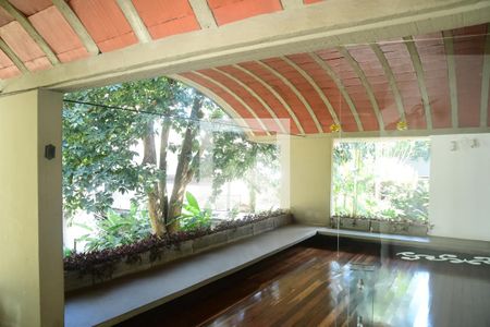 Sala de casa para alugar com 5 quartos, 1330m² em Vila Santo Antônio, Cotia