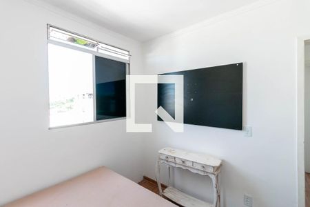 Quarto 1 de apartamento para alugar com 2 quartos, 50m² em Camargos, Belo Horizonte