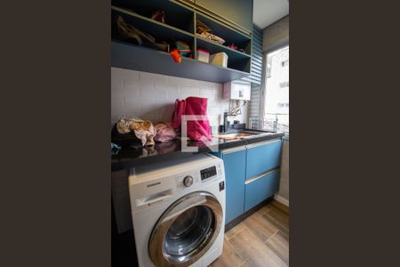 Apartamento à venda com 94m², 2 quartos e 2 vagasArea de serviço