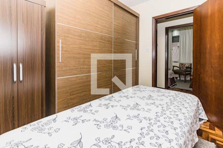 Dormitório 2 de apartamento para alugar com 3 quartos, 77m² em Teresópolis, Porto Alegre