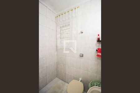 Banheiro da Suíte de casa para alugar com 3 quartos, 80m² em Vila Verde, São Paulo