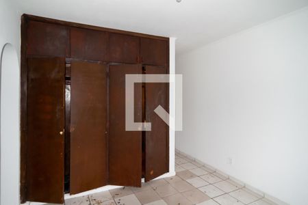 Casa para alugar com 200m², 4 quartos e 2 vagas Casa para alugar com 200m², 4 quartos e 2 vagasQuarto 3 - Suíte