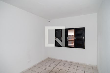 Casa para alugar com 200m², 4 quartos e 2 vagas Casa para alugar com 200m², 4 quartos e 2 vagasQuarto 2 - Suíte