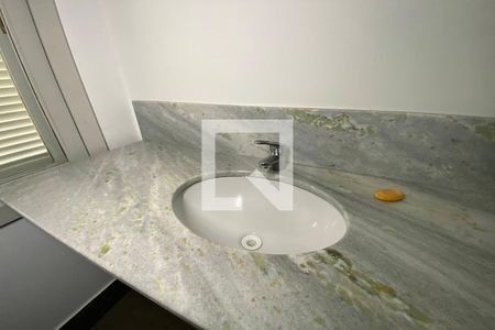 Casa para alugar com 360m², 4 quartos e 1 vagaPia do Banheiro da Suíte