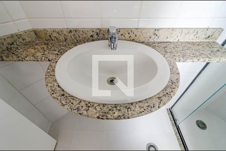 Apartamento para alugar com 64m², 2 quartos e 2 vagas Apartamento para alugar com 64m², 2 quartos e 2 vagasBanheiro da suíte