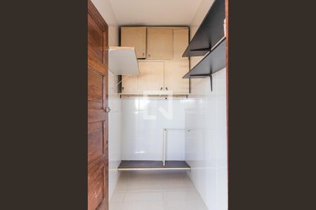 Casa para alugar com 160m², 3 quartos e 3 vagas Casa para alugar com 160m², 3 quartos e 3 vagasCloset
