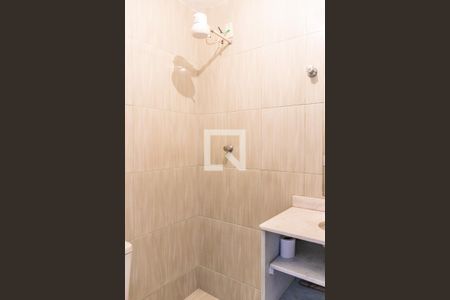 Casa para alugar com 160m², 3 quartos e 3 vagas Casa para alugar com 160m², 3 quartos e 3 vagasBanheiro Social
