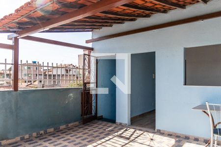 Casa para alugar com 160m², 3 quartos e 3 vagas Casa para alugar com 160m², 3 quartos e 3 vagasQuintalQuintal