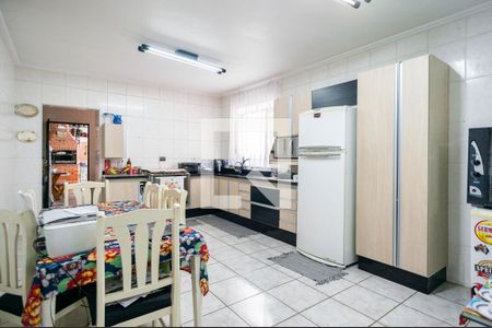 Casa à venda com 150m², 3 quartos e 2 vagasCozinha