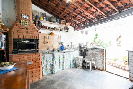 Casa à venda com 150m², 3 quartos e 2 vagasChurrasqueira