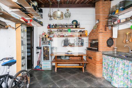 Casa à venda com 150m², 3 quartos e 2 vagasChurrasqueira