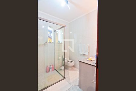 Casa à venda com 530m², 4 quartos e 6 vagasBanheiro da Suíte 2