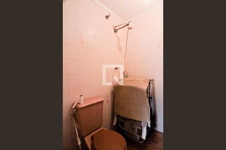 Casa à venda com 530m², 4 quartos e 6 vagasSalão - Banheiro