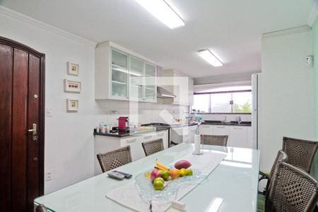 Casa à venda com 530m², 4 quartos e 6 vagasCozinha