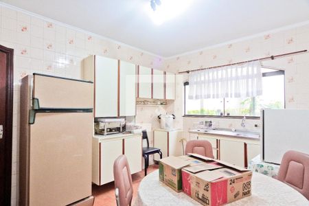 Casa à venda com 530m², 4 quartos e 6 vagasEdícula - Cozinha