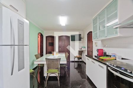 Casa à venda com 530m², 4 quartos e 6 vagasCozinha