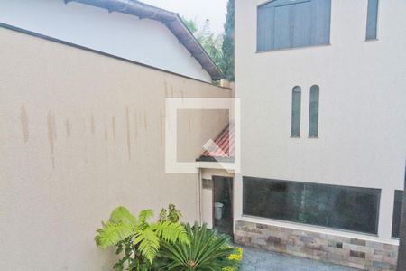 Casa à venda com 530m², 4 quartos e 6 vagasEdícula - Quarto