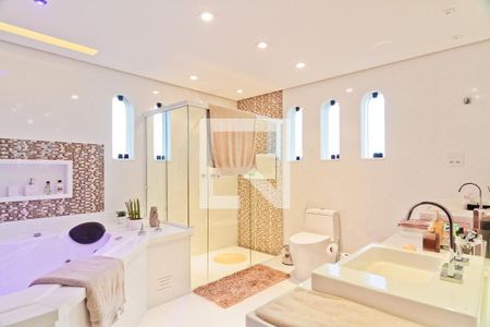 Casa à venda com 530m², 4 quartos e 6 vagasBanheiro da Suíte 3