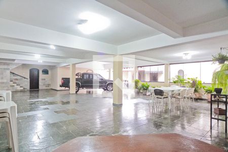 Casa à venda com 530m², 4 quartos e 6 vagasSalão