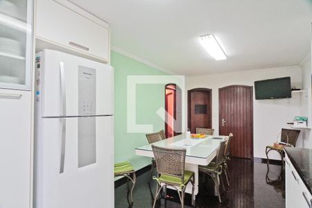 Casa à venda com 530m², 4 quartos e 6 vagasCozinha