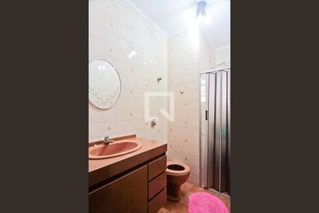 Casa à venda com 530m², 4 quartos e 6 vagasEdícula - Banheiro da Suíte