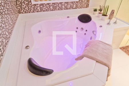 Casa à venda com 530m², 4 quartos e 6 vagasBanheiro da Suíte 3